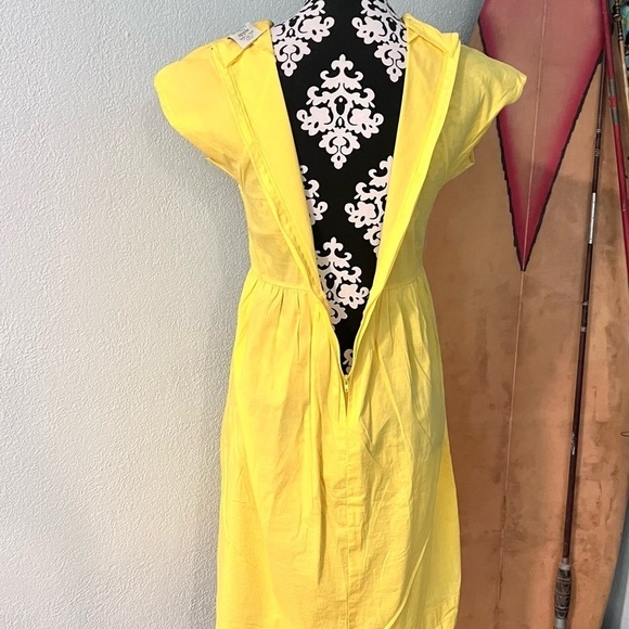 💛Shabby Apple,Vibrant Yellow Dress, Layered Upper, Slimming Bottom, Size S💛 - Picture 2 of 10